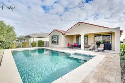 Image de Outdoor Oasis & Amenity Access: Buckeye Retreat