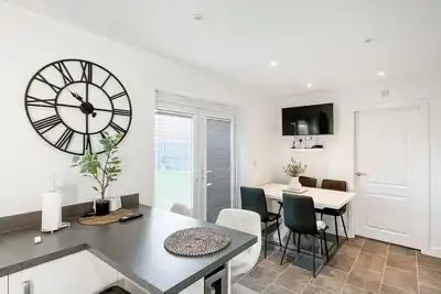 Image de 4 chambres à coucher à Rhyl