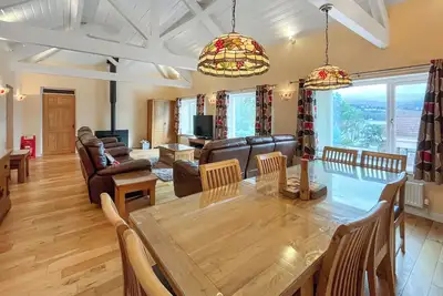 4 chambres à coucher à Menai Bridge