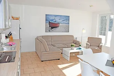 Image de 02 Holiday apartment with terrace Og Dranske - beautiful vacation apartments in Dranske on