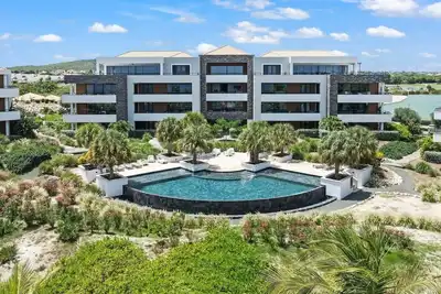 The Shore 20 at Blue Bay