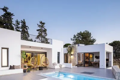 Image de [New]Villa Es-Hi w Private Pool & Scenic Sea View