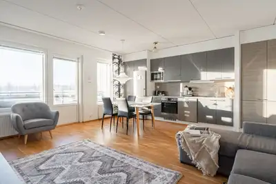Image de Bright 2br Apartment with Sauna & Lake Views
