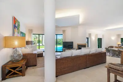 Image de Luxury private family villa