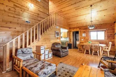 Image de \nBeautiful cabin located near Three Bears Park / Jellystone