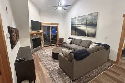 Image de New! Renovated 3br Mountain Condo - Kids Ski Free