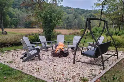 Image de 11-Acre Farmhouse Retreat | Creek, Pool, Hot Tub