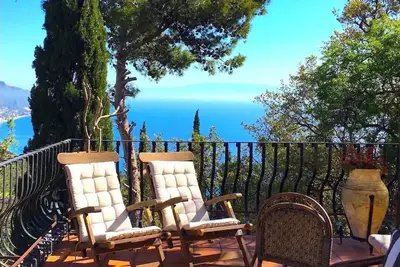 Image de Casa Ludovica, cozy apartment furnished in a classic and sophisticated style.