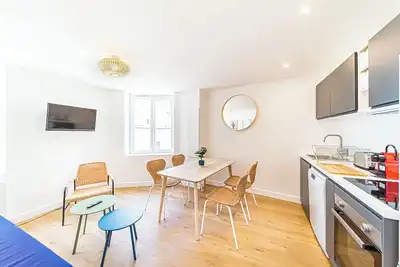 Image de Le Spinoza - T3 portes de Lyon - Sainte-Foy - WiFi inclus