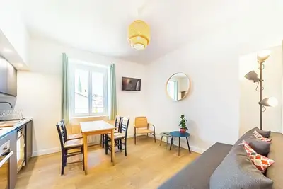 Image de Le Descartes - Sainte-Foy - Proche de Lyon - WiFi inclus