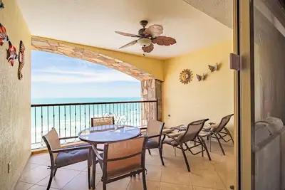 Image de Deluxe Oceanfront Couples retreat, you’ll love it!