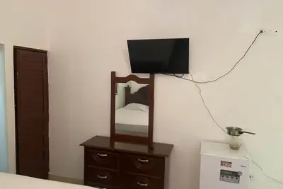 Image de Comfortable Double Bed Room with Private Bathroom – National District