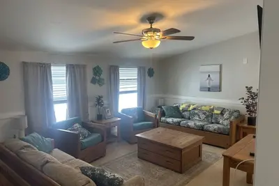 Image de Clean Renovated 5br Home | Ideal for Work Crews