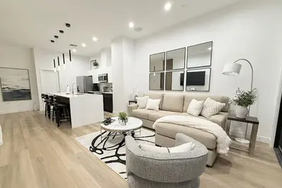Image de New High End Luxury Arcadia Retreat 4br/4ba Private Rooftop