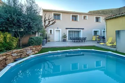 Image de Gorgeous home in Puisserguier