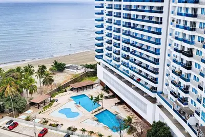 Image de Beachfront apartment - Resort style