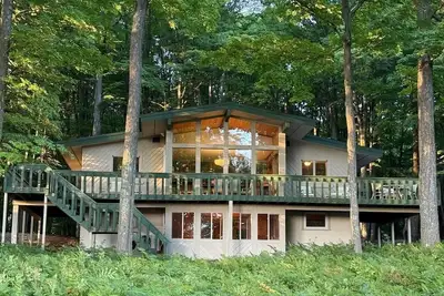 Image de Cozy Mid-Century Modern retreat in charming Bellaire. Family friendly!