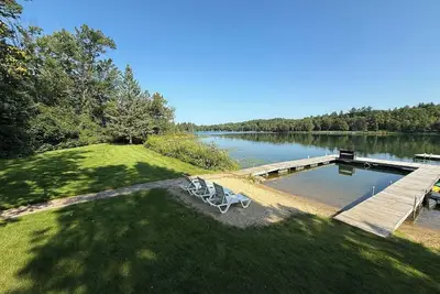 Image de New Listing! Lovely 5 bed/bath home, sand beach on Howard Lake- Akeley/Walker