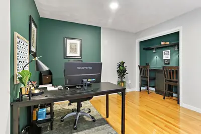 Image de Stylish 4-bedroom house, dedicated office, master suite in a cul-de-sac