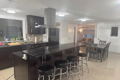 Image de House on 5 Acres with Farm Animals in Bothell close to Seattle Bellevue Kirkland