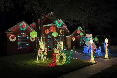 Image de Luxury 4br lodge with soaring ceilings, pool, spa, and sunlit views