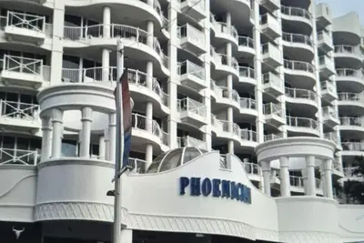 Image de 2 Bed Unit in the Heart of Broadbeach- Phoenician Resort