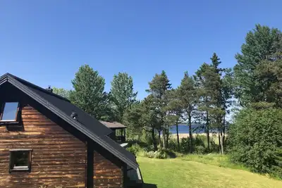 Image de Tranquil coastal retreat - perfect for remote work, sauna & nature by the sea