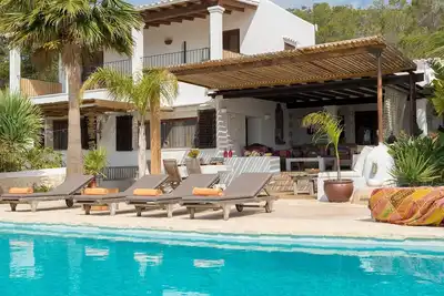 Image de Villa with sea views of the salt flats and close to Ibiza town center