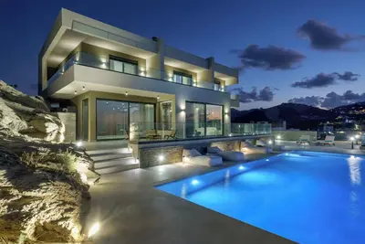 Image de New Luxury Villa with Private Pool, Spa & Seaviews
