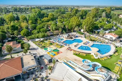 Image de Camping 4 étoiles - Parc aquatique - eeibgc