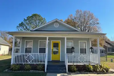 Image de Cozy Carolina Bungalow - Uptown Clt/Camp North End/Music Factory