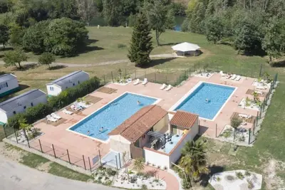 Image de Camping 3 étoiles - Piscine  - ccbeedc