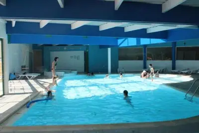 Image de ZEcamping 4* animé piscine couverte 2km plage locatif Tv Lv clim 40m2