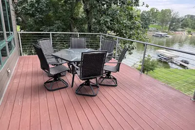 Image de Panorama Lake House Retreat - Sleeps 12