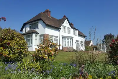 Image de Detached country house wonderful views, close to coastline