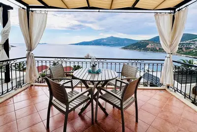 Image de 2-bedroom condo in enchanting Antalya with cool Ac