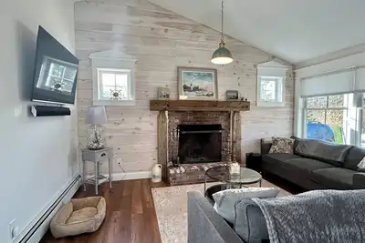 Image de Modern 3 Bedroom Harwich Retreat, Dog-Friendly, 1 mi to Little Pleasant Bay