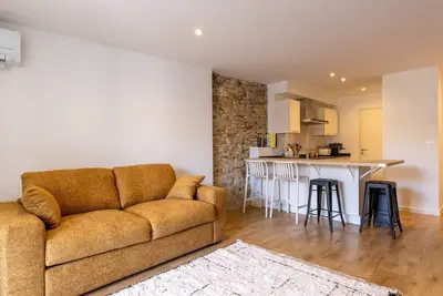 Image de Appartement 'Duplex Neuf Hyper Centre' - Idéal Curistes avec Balcon  - Conciergerieland