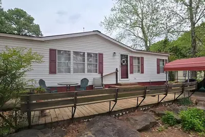 Image de Cozy 2-bedroom furnished house in peaceful Eufaula, near boat ramps, fishing ++