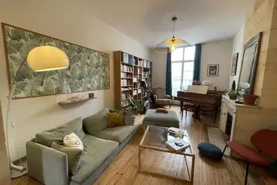 Image de 2 Chambres • Centre Bordeaux, Quais 2 min