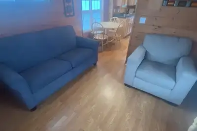 Image de Cozy Log Cabin with Ac at Strawberry Park Resort Campground in Preston, Ct