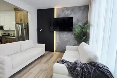 Image de Brand new Designer 4br Home - Main Floor Bed & Bath - Minutes from Calgary