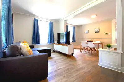 Image de Bright & Spacious 2br Near Downtown Windsor