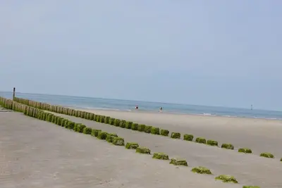 Image de Family-friendly vacation home, attractively furnished, directly on the waterfront