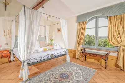 Image de Charming Tuscan Escape with Scenic Sunset Views