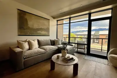 Image de 15 Mins. to Ski Resort, Clubhouse & Spa Amenities, Mountain Views, Sleeps 4