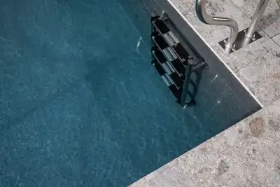 Image de Chambre 'Dolomiti Suite 5, Alma Alpina Lodge' avec vue montagne, piscine et Wi-Fi