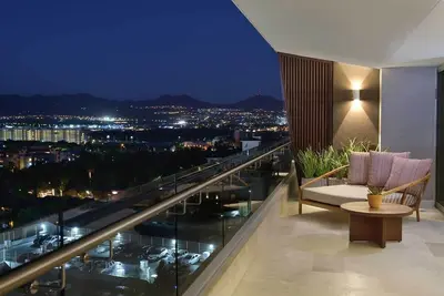 Image de 3-bedroom top floor Sunset Suite