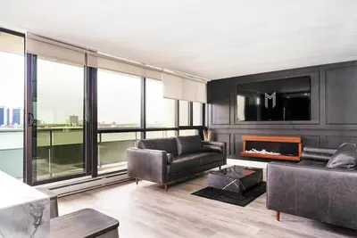 902 - Stylish Waterfront Executive Condo