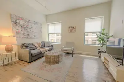 Wonderful Fidi 2br | Keyless Entry